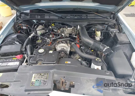 2004 Mercury Grand Marquis Gs from USA, damaged, VIN 2MEFM74WX4X611598